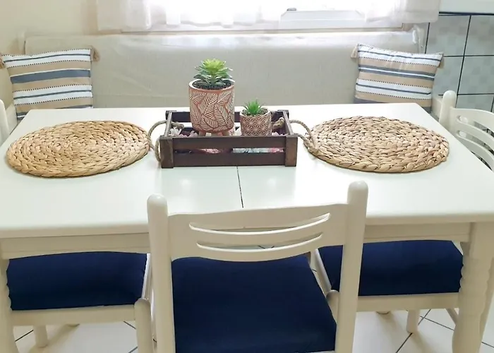 Evelyn Home
